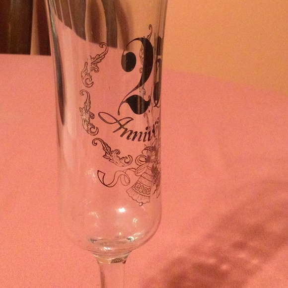 25th Wedding  Anniversary Vase - Picture 5 of 6